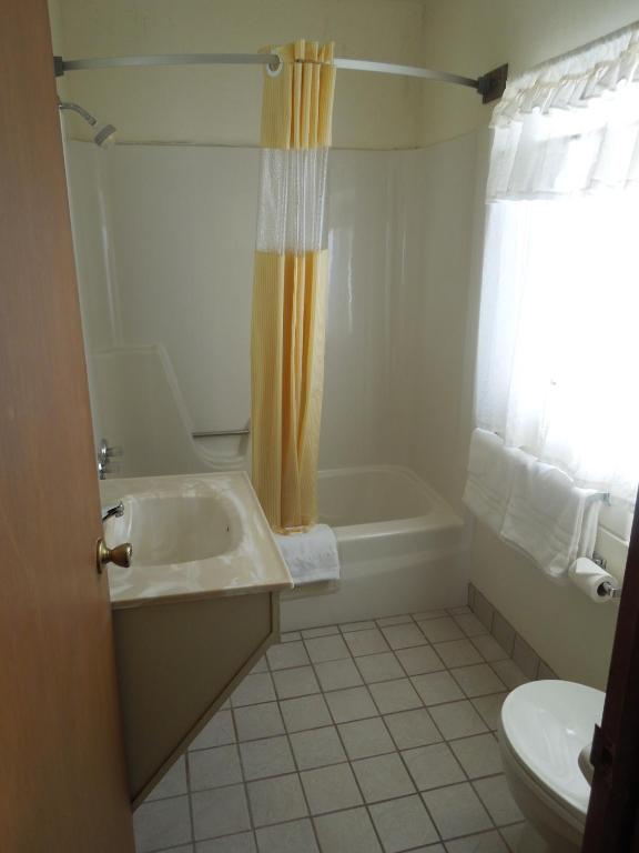 Days Inn Riverton Kültér fotó